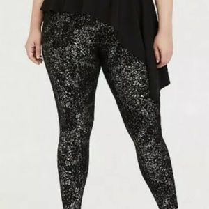 Torrid premium leggings NWOT size 2